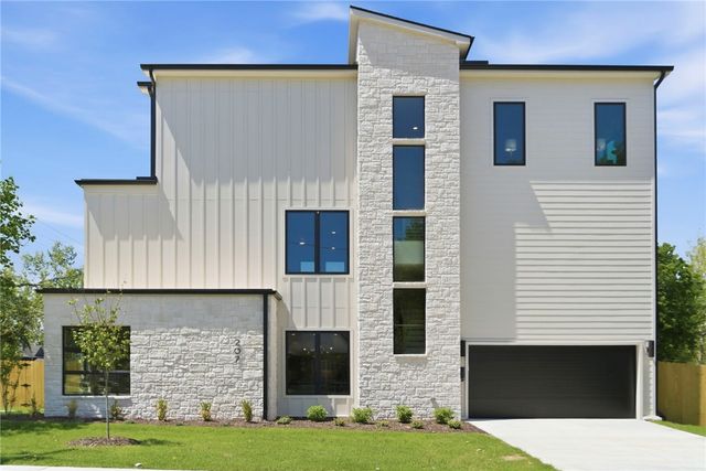 207 NE H Street, Bentonville, AR 72712