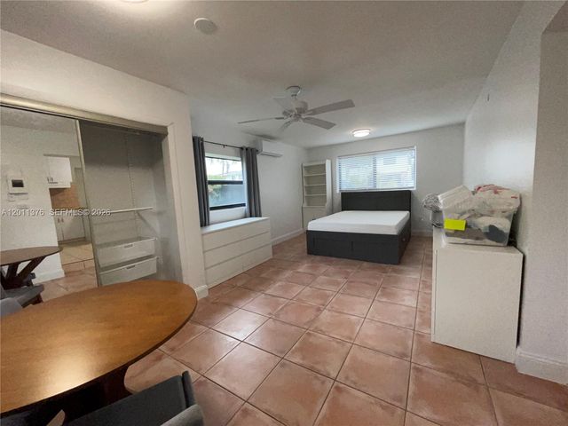 2342 SW 128th Ave 1, Miami, FL 33175