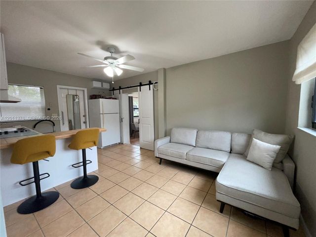 2342 SW 128th Ave 1, Miami, FL 33175
