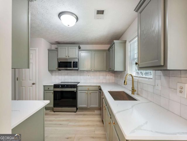 2010 Briar Creek Court NE, Conyers, GA 30012