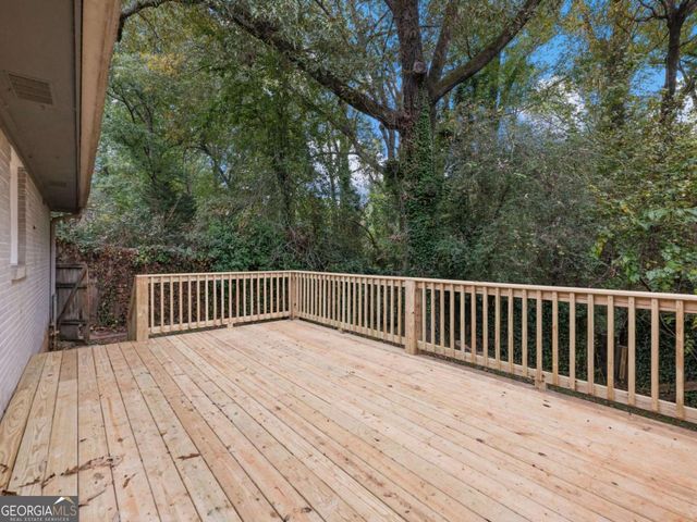 2010 Briar Creek Court NE, Conyers, GA 30012