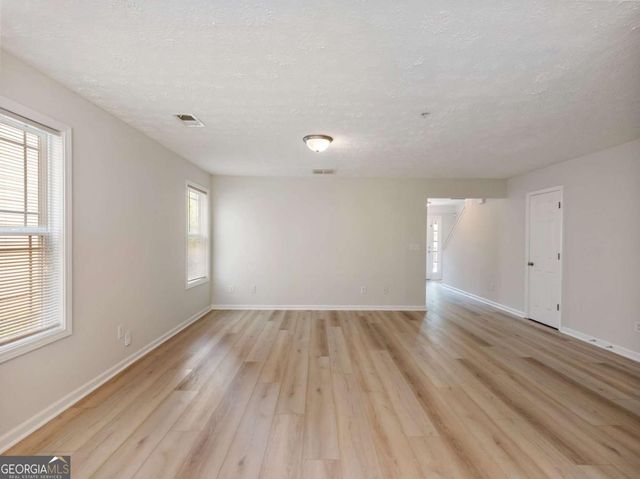 2010 Briar Creek Court NE, Conyers, GA 30012