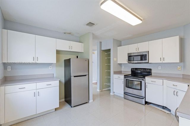 17319 SW 22nd St, Miramar, FL 33029