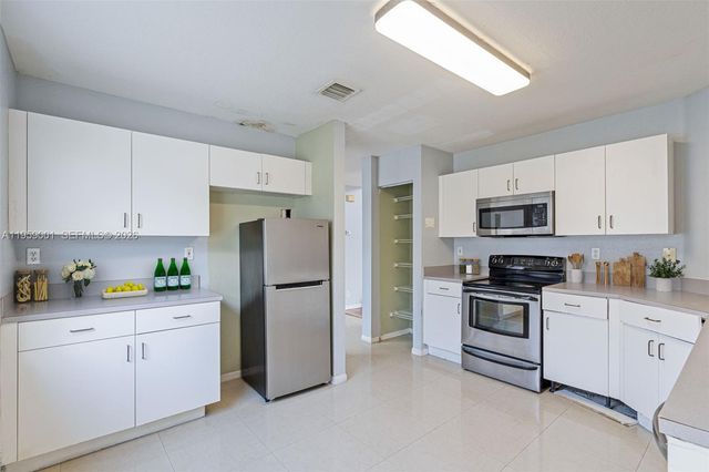 17319 SW 22nd St, Miramar, FL 33029