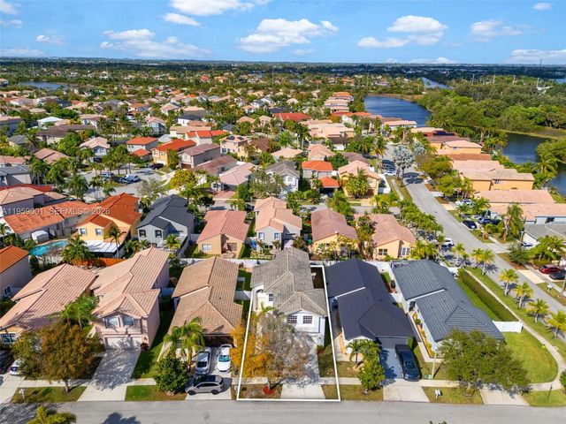 17319 SW 22nd St, Miramar, FL 33029