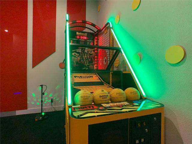 2125 PINE OAK LOOP, Davenport, FL 33837