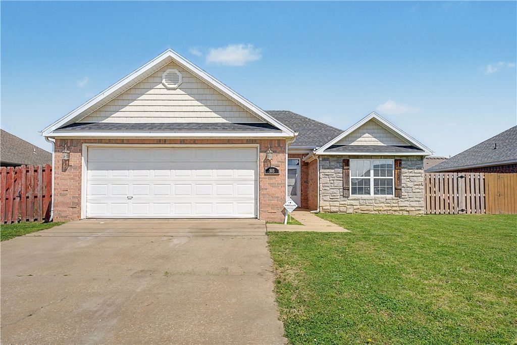 303 E Post Road, Rogers, AR 72758
