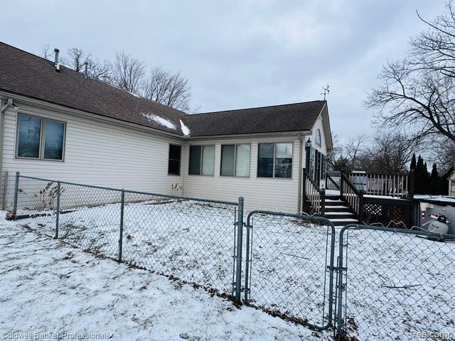 412 Rosette Street, Holly, MI 48442
