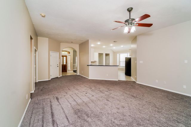 323 Diamond Bay Drive, Dickinson, TX 77539