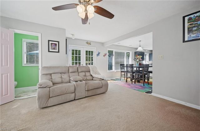 6 Foxcroft RD, Williamsburg, VA 23188