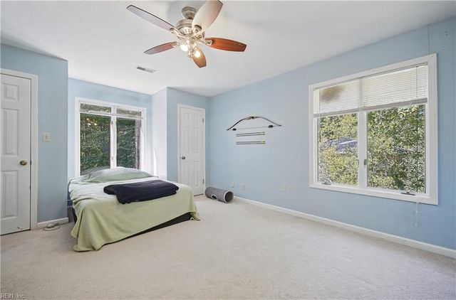6 Foxcroft RD, Williamsburg, VA 23188