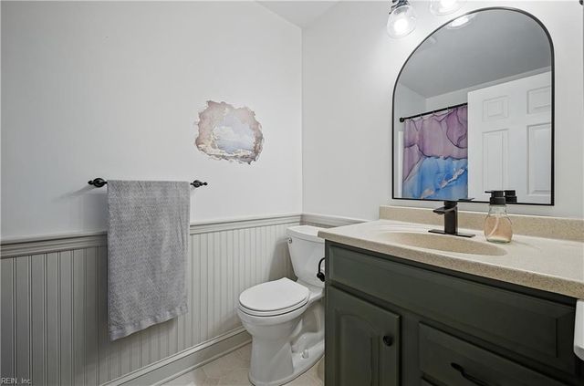 6 Foxcroft RD, Williamsburg, VA 23188