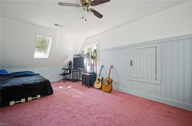 6 Foxcroft RD, Williamsburg, VA 23188