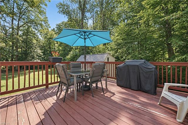 6 Foxcroft RD, Williamsburg, VA 23188