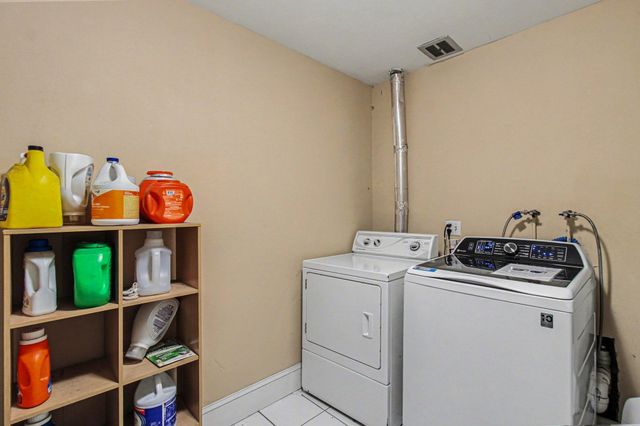 3237 15th Avenue S 15, Minneapolis, MN 55407