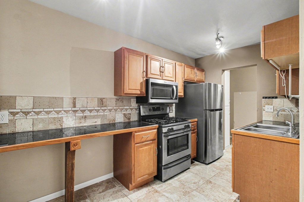 3237 15th Avenue S 15, Minneapolis, MN 55407