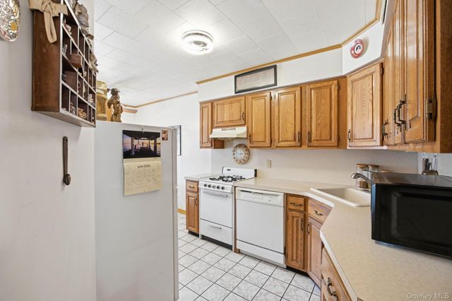 66-15 Gray Street, Middle Village, NY 11379