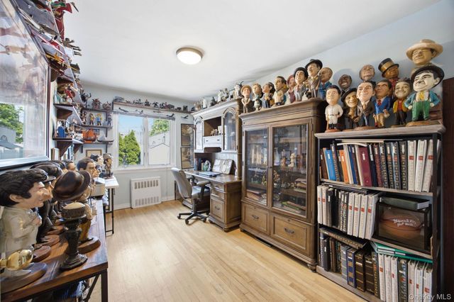 66-15 Gray Street, Middle Village, NY 11379