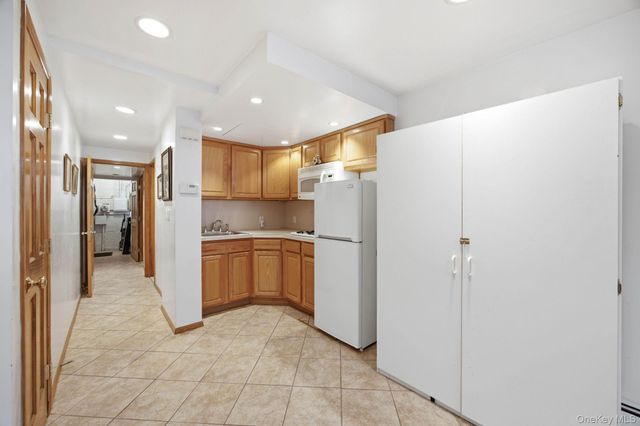 66-15 Gray Street, Middle Village, NY 11379