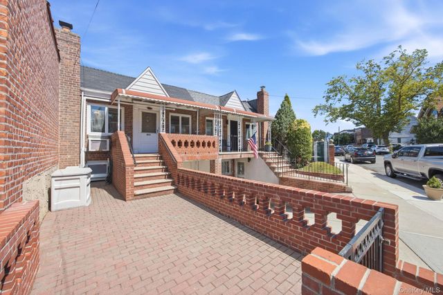 66-15 Gray Street, Middle Village, NY 11379