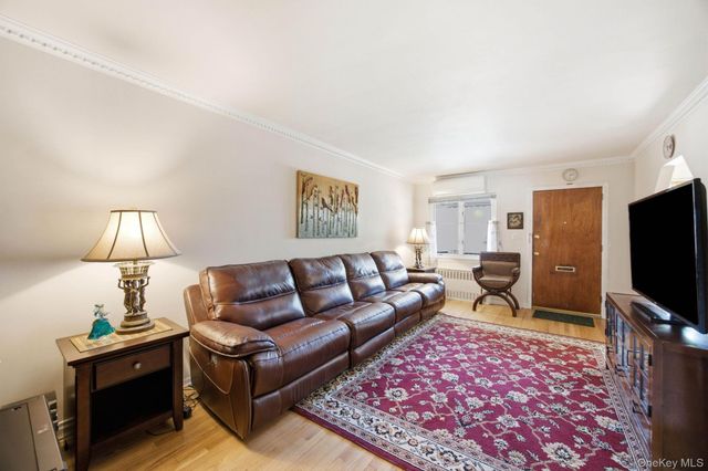66-15 Gray Street, Middle Village, NY 11379