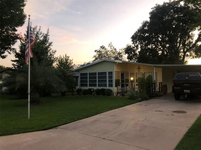 25045 PINE HILL, Leesburg, FL 34748