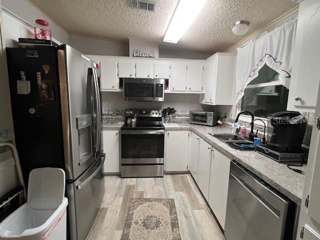 25045 PINE HILL, Leesburg, FL 34748