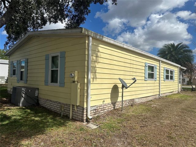 25045 PINE HILL, Leesburg, FL 34748