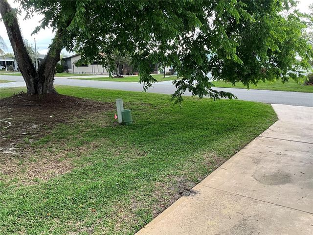 25045 PINE HILL, Leesburg, FL 34748