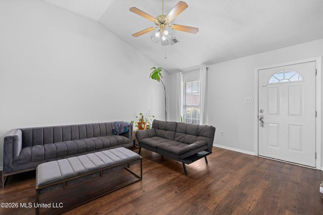 5348 W Payton Drive, Southaven, MS 38671