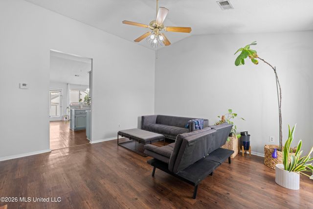 5348 W Payton Drive, Southaven, MS 38671