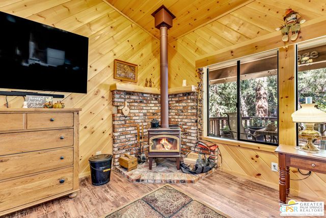 52199 Acorn Lane, Idyllwild, CA 92549