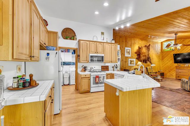 52199 Acorn Lane, Idyllwild, CA 92549
