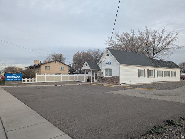 1264 W 300 N, Clearfield, UT 84015