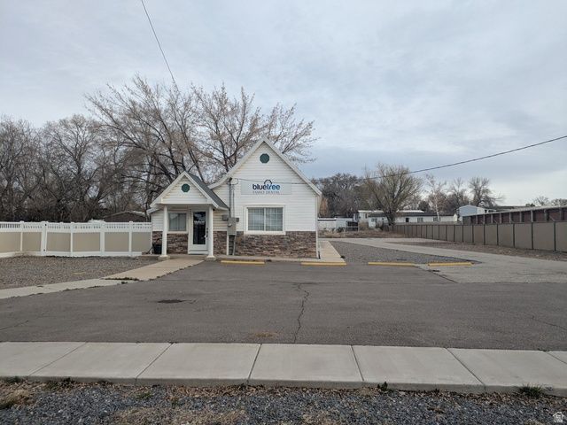 1264 W 300 N, Clearfield, UT 84015