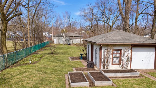 1018 Oakwood Avenue, Wilmette, IL 60091