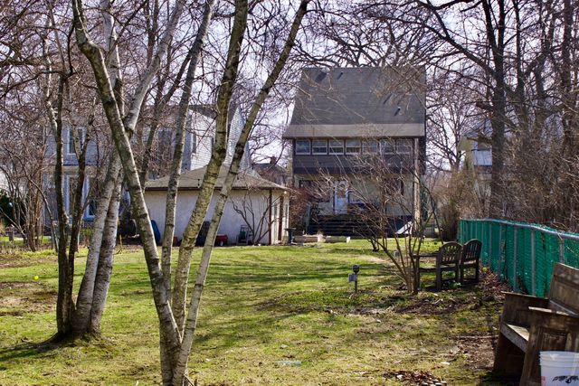1018 Oakwood Avenue, Wilmette, IL 60091