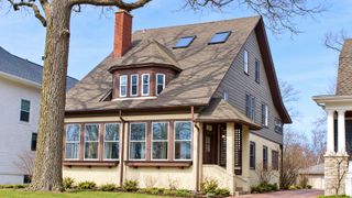 1018 Oakwood Avenue, Wilmette, IL 60091