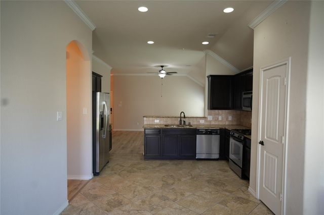 1710 Thornhampton Ct, Houston, TX 77014