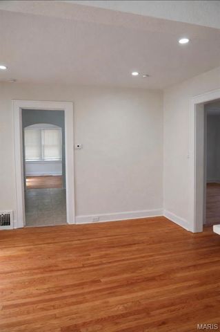 3207 Elsworth pl Place, Bel Ridge, MO 63121