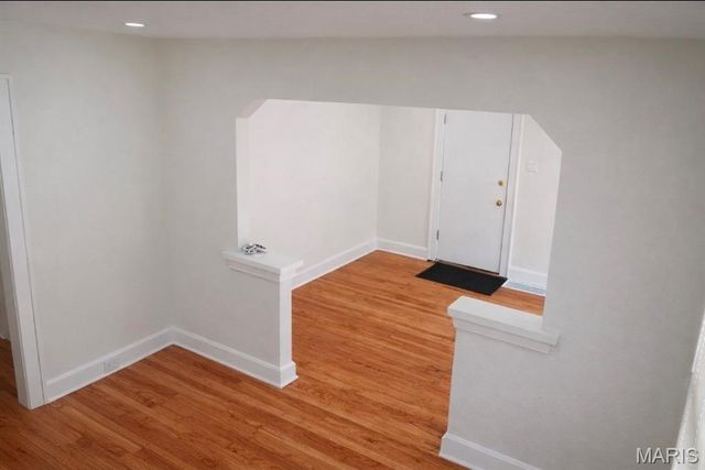 3207 Elsworth pl Place, Bel Ridge, MO 63121