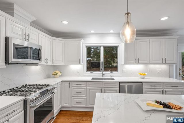 3 Stonewall Court, Woodcliff Lake, NJ 07677