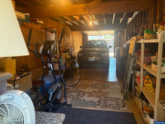 1045 Cardinal St NW, Salem, OR 97304