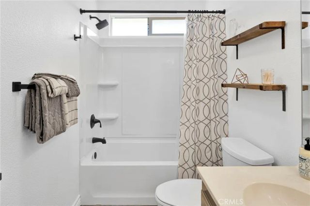 16535 Candlewood, Apple Valley, CA 92307