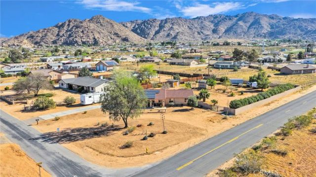 16535 Candlewood, Apple Valley, CA 92307