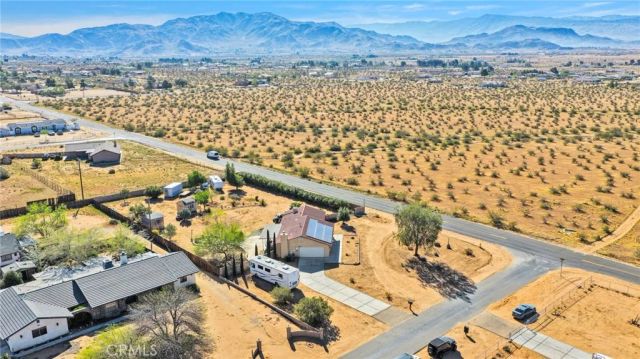 16535 Candlewood, Apple Valley, CA 92307