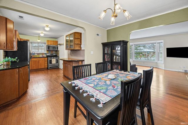 327 Forest Hill Drive, West Lafayette, IN 47906