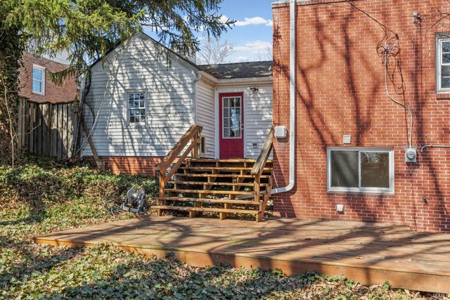 327 Forest Hill Drive, West Lafayette, IN 47906