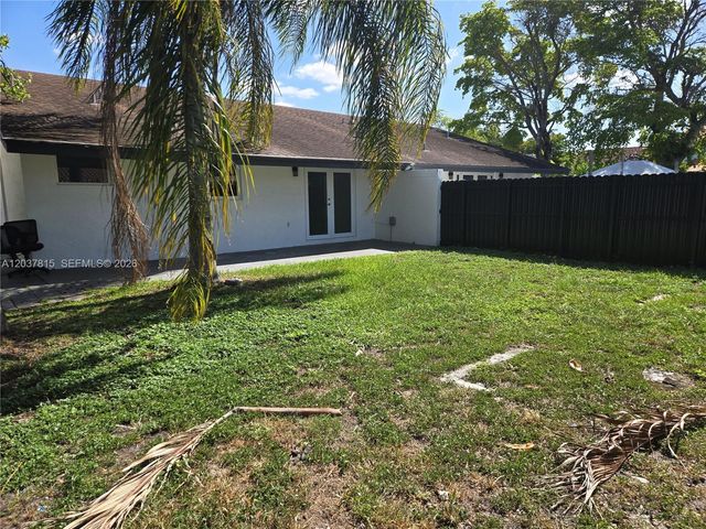 13520 SW 64th Lane 13522, Miami, FL 33183