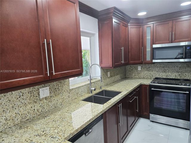13520 SW 64th Lane 13522, Miami, FL 33183